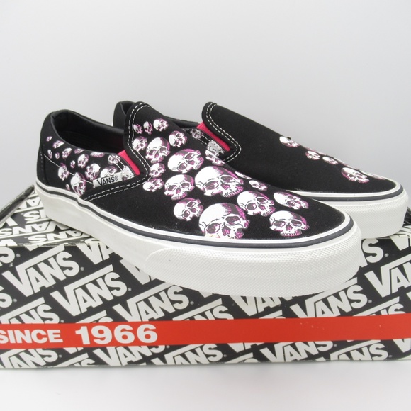 vans shoes skull design